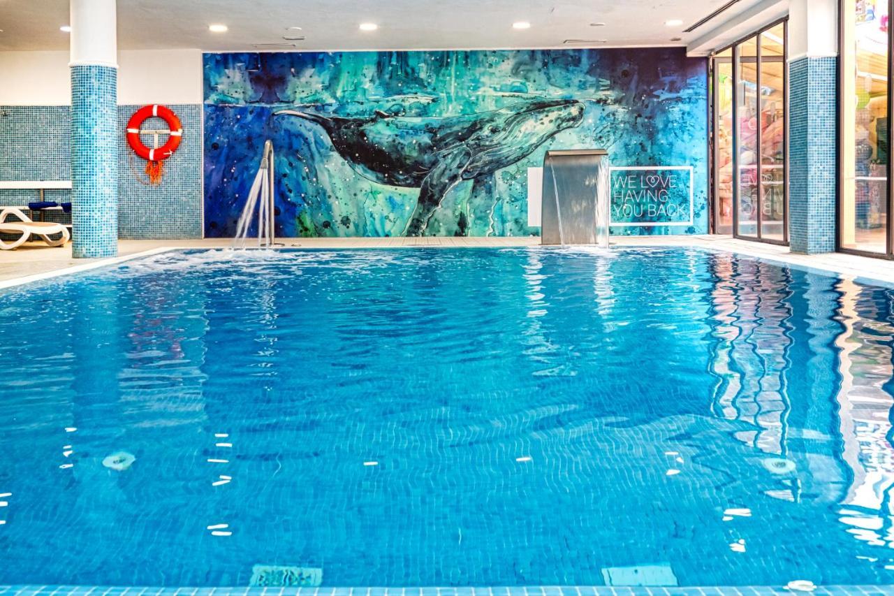 Vell Mari Hotel & Resort 坎皮卡福特 外观 照片