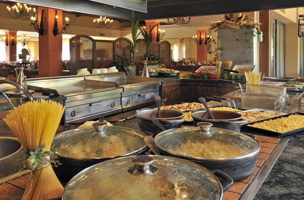 Vell Mari Hotel & Resort 坎皮卡福特 外观 照片